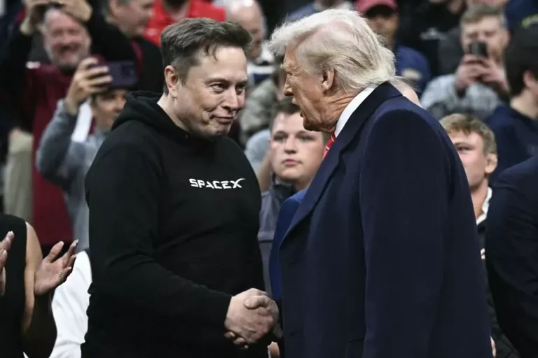 Përballja e Titanëve, Musk sfidon Trumpin dhe themelon ”The America Party”