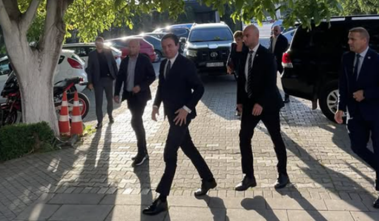 Kurti u godit me vezë, pezullohen 3 efektivë policie