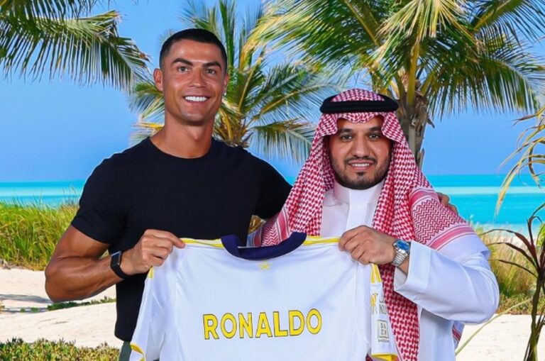 Ronaldo zyrtarizon të ardhmen