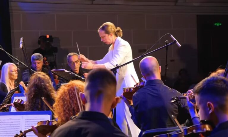 Shkodra vibron me tingujt e Orkestrës Simfonike, Kryebashkiaku Beci: Një institucion që i rikthen qytetit identitetin kulturor