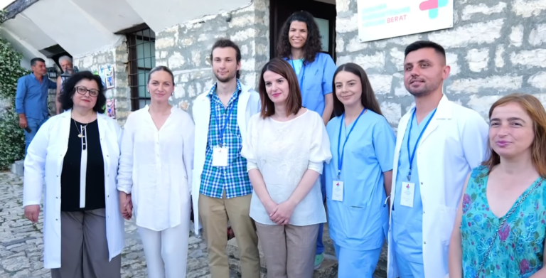 Qendër shëndetësore verore në Kalanë e Beratit, ministrja Koçiu: Kujdes për turistët