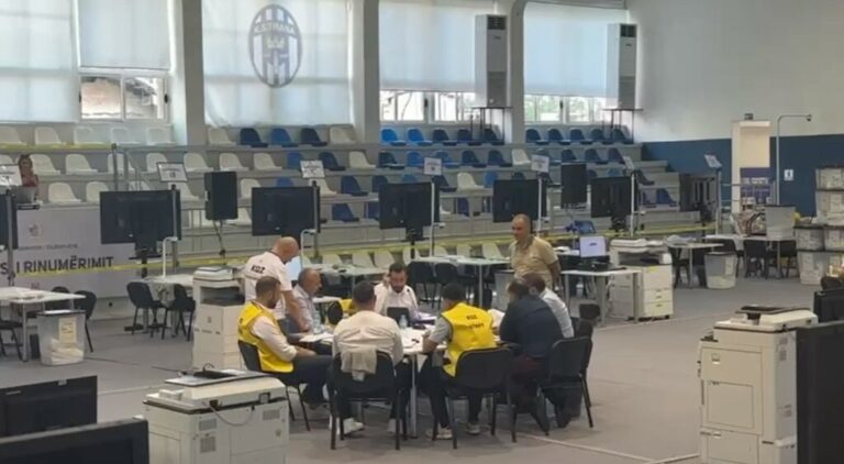 Mbyllet procesi i verifikimit të votave në qarkun Elbasan