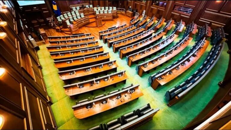 Kosovë, sot e 39-ta tentativë e seancës konstituive, a do të ketë lëvizje nga subjektet politike?