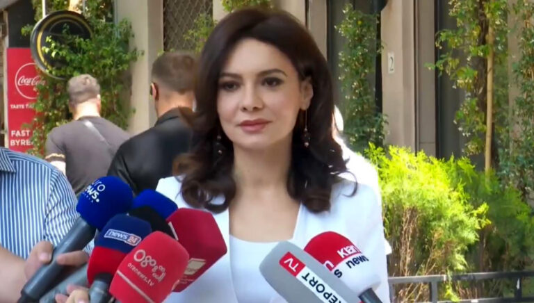Kryeparlamentarja Elisa Spiropali ka uruar Kurban Bajramin, duke theksuar rëndësinë e dashurisë dhe solidaritetit