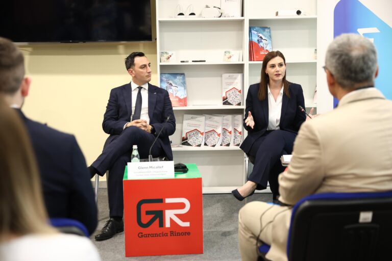 Muzhaqi: Këshillat vendorë rinorë në 61 bashki të vendit kanë rol në zbatimin e programit të garancisë rinore