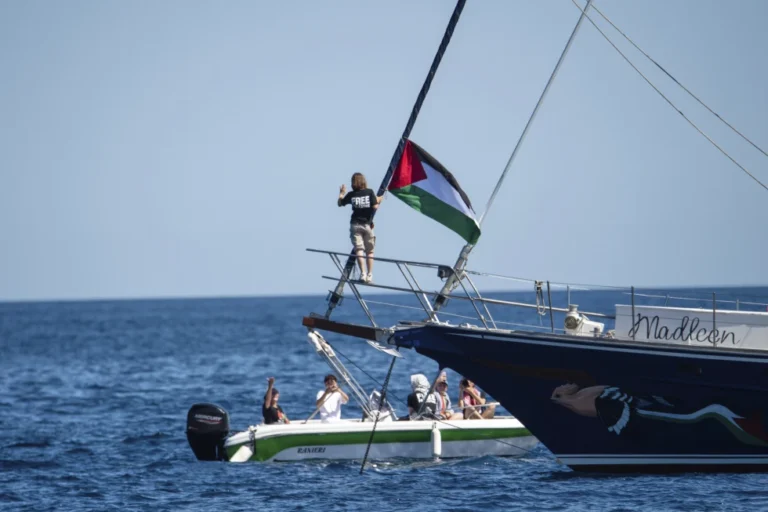 Izraeli zotohet të ndalojë Greta Thunberg të arrijë në Gaza me ndihma humanitare