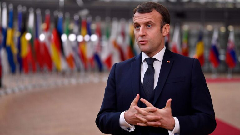 Presidenti francez, Emmanuel Macron, viziton Groenlandën në një sinjal të unitetit evropian, ndërsa SHBA synon ta marrë
