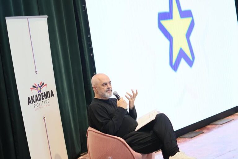 Rama si lektor me deputetët e rinj të PS-së: Mandati nuk është dekoratë, por përgjegjësi e përditshme