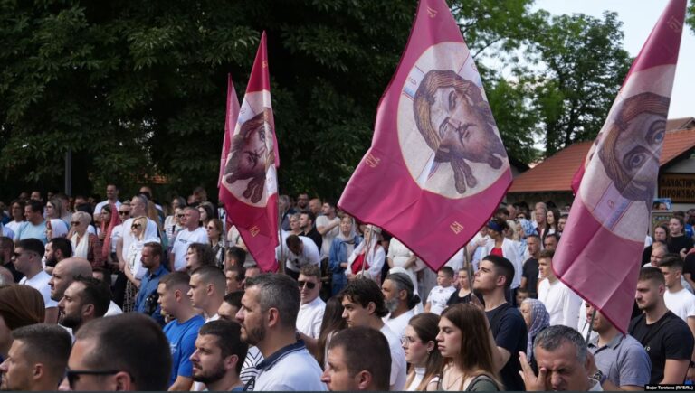 Thirrjet “Kosova është Serbi”, Policia e Kosovës ndalon 17 persona në Gazimestan