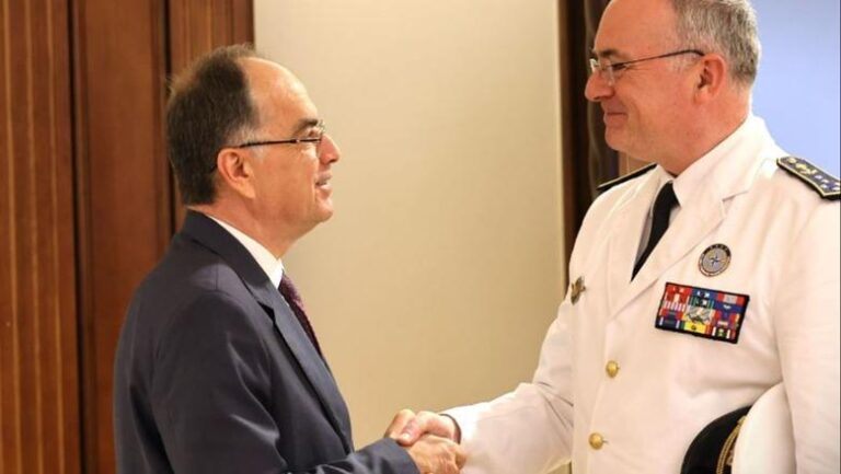 Presidenti Begaj takim me Admiralin Pierre Vandier: Rikonfirmojmë angazhimin e Shqipërisë për sigurinë dhe stabilitetin rajonal