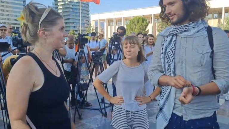 Aktivistja Greta Thunberg proteston në Tiranë, thërret në shqip: Liri për Palestinën