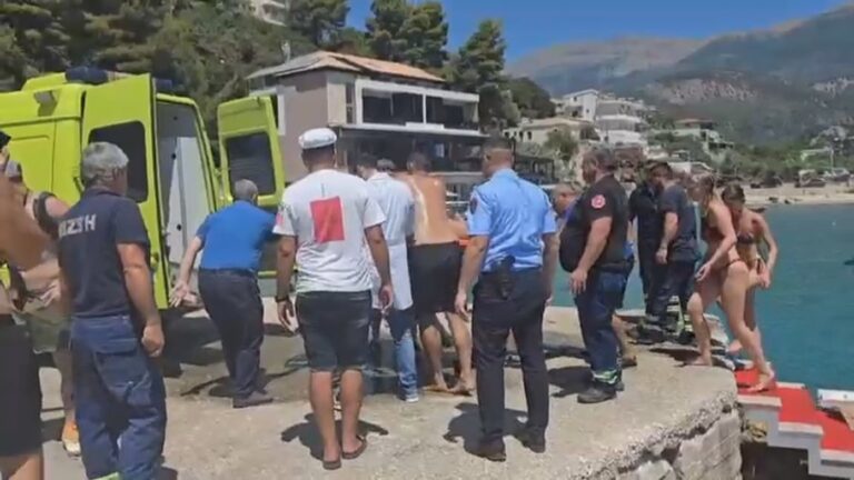 Humb jetën turistja në Himarë