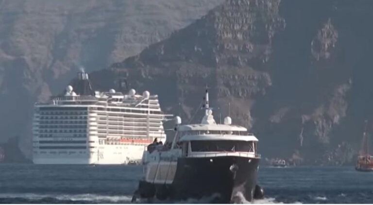 Greqia ‘frenon’ turistët/ Vendos barriera dhe taksa të reja për ishujt e mbipopulluar