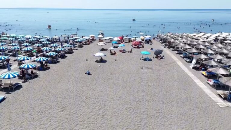 Edi Rama ndan pamje nga Velipoja, një shembull unik i menaxhimit të mirë të plazheve publike