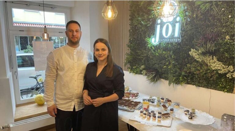 Një prekje shqiptare në zemër të Gjermanisë! Hapet kafeneja “Joi” nga dy të rinj shqiptarë në Ellwangen
