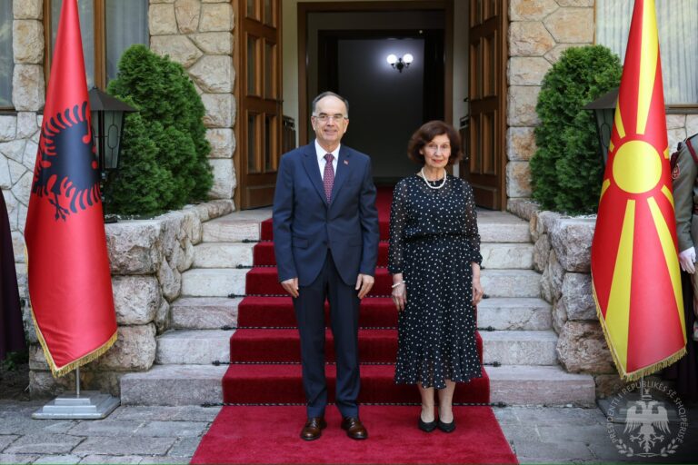 Presidenti Begaj në Ohër: Shqipëria dhe Maqedonia e Veriut të bashkuara drejt integrimit dhe projekteve për qytetarët