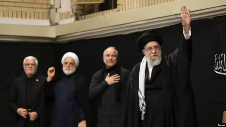 Lideri suprem i Iranit, ajatollah Ali Khamenei, shfaqet për herë të parë në publik që nga fillimi i luftës 12-ditëshe