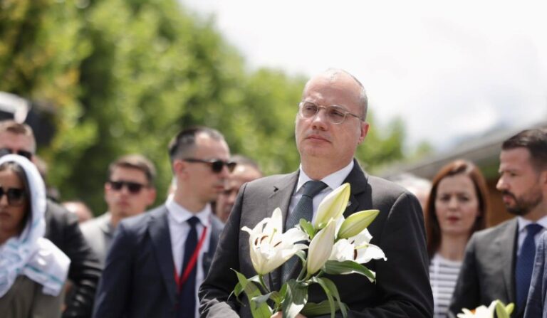 30-vjetori i gjenocidit i Srebrenicës, Ministri Hasani: Një prej kapitujve më të errët të historisë së afërt të Evropës