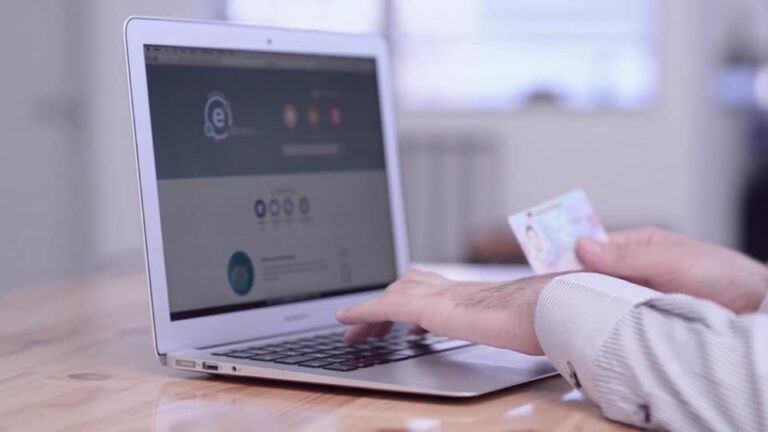 Sa paguajnë shqiptarë  për të pasur internet në shtëpi?
