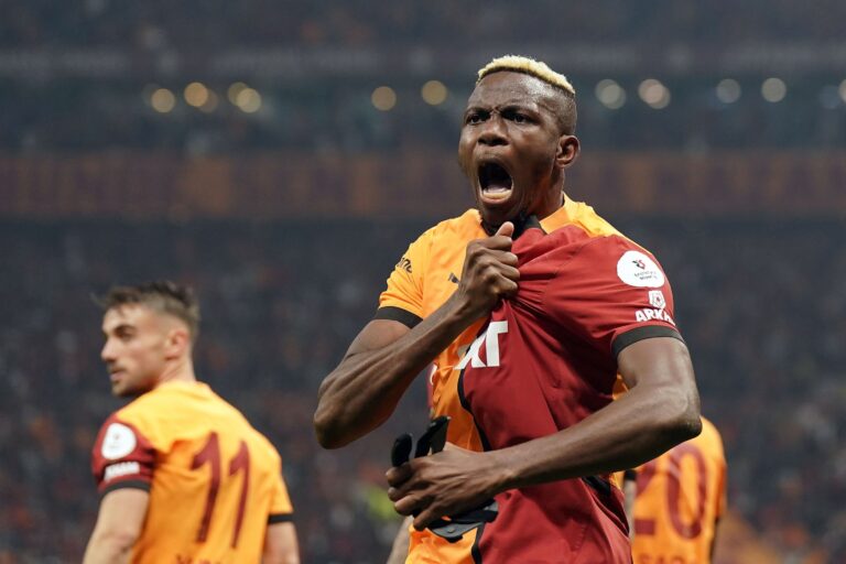 Napoli i thotë “jo” ofertës së Galatasaray-t për Osimhen