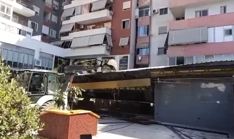 “Aksioni vijon!” Kryeministri Rama: Vetëm në Tiranë janë liruar 20 mijë metër katrorë hapësirë publike