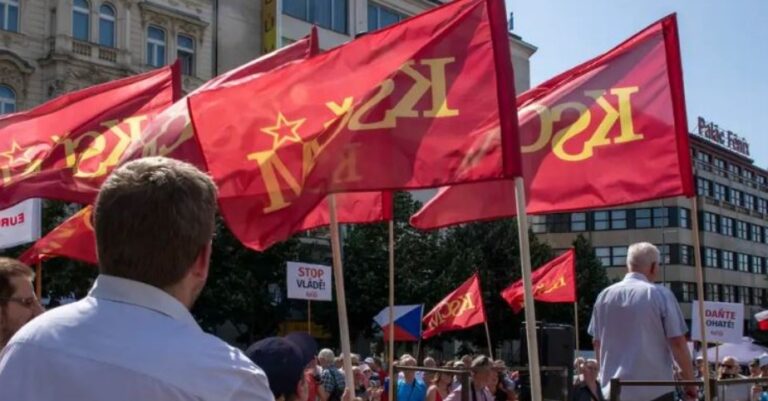 DW: Republika Çeke ndalon propagandën komuniste, e barazon me nazizmin