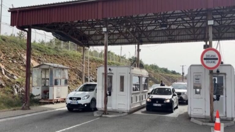 Fluks i madh në Morinë, mbi 380 mijë qytetarë kanë hyrë në Shqipëri brenda dy javëve