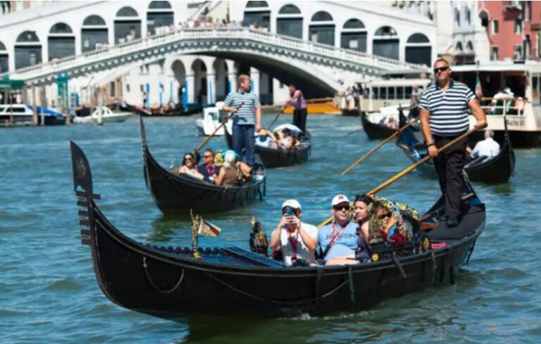 Tarifa për turistët i sjell Venecias 5,4 milionë euro fitime
