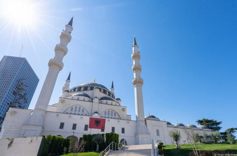 Xhamitë në Ballkan si instrumente të politikës turke