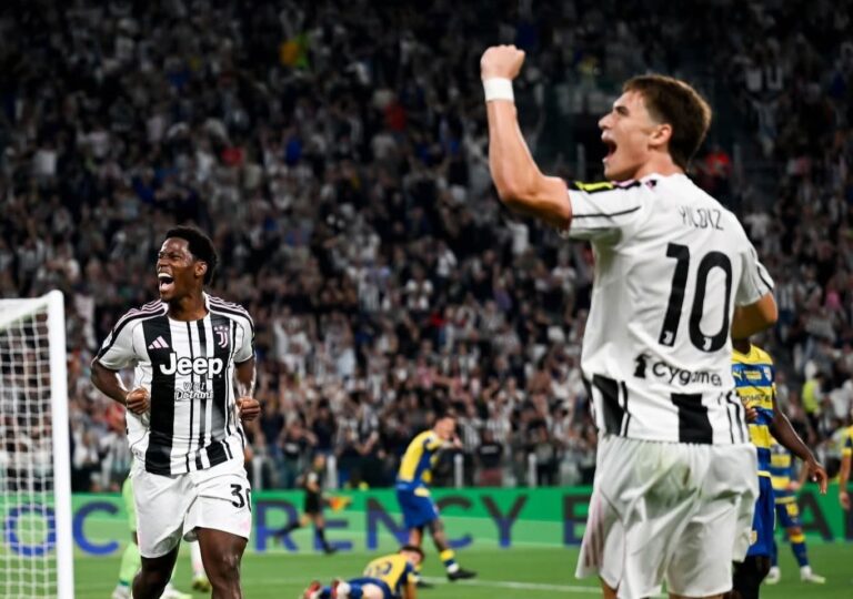 Juventus e nis me fitore sezonin ndaj Parmës, shënojnë David dhe Vlahovic