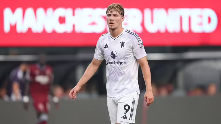Hojlund e mbyll me Manchester United, Milani nis negociatat për ta bindur