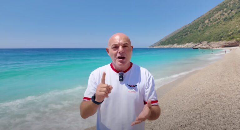 Blendi Fevziu alarmohet nga plazhet bosh në jug: Mblidhni mendjen, me keto çmime të çmendura Shqipëria nuk justifikon shërbimin…
