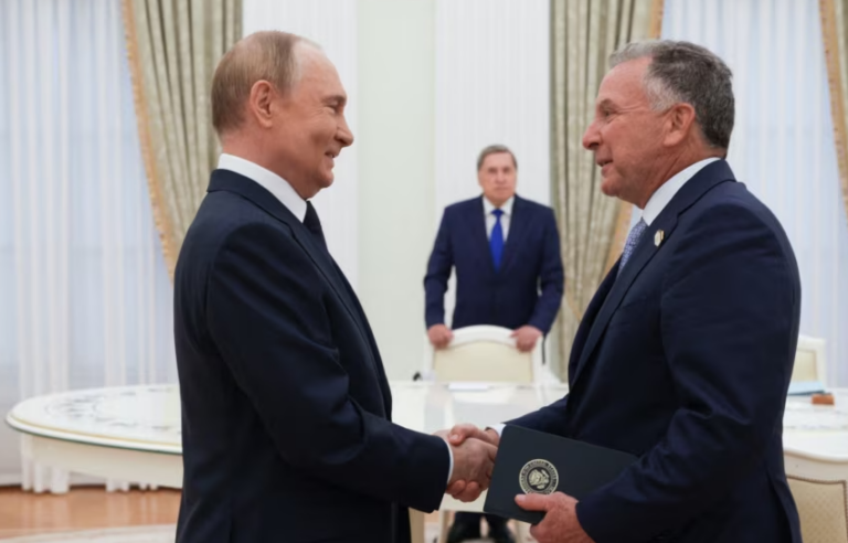 Trump thotë se u arrit “përparim i madh” në takimin e të dërguarit të tij me Putinin