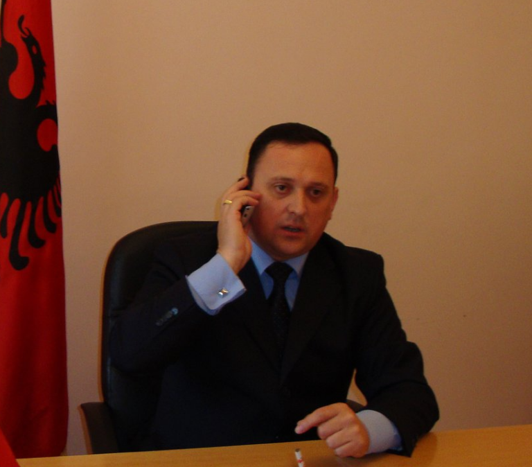 Gent Nehani i bashkisë Shkodër sfidon këshilltarin e PD për shpifje