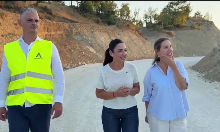 VIDEO/ Zv.kryeministrja Balluku në kantierin e aksit rrugor Berat-Ballaban: I aksesueshëm brenda këtij viti