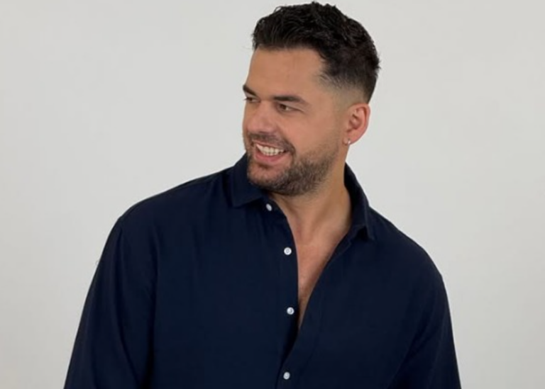U dhu*ua në dasëm, Shpat Kasapi del me video: Jam mirë si molla