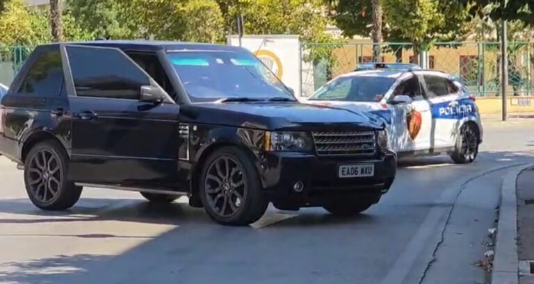 Aksident në Fier/ 17-vjeçari me “Land Rover” përplas këmbësorin, i plagosuri në gjendje të rëndë
