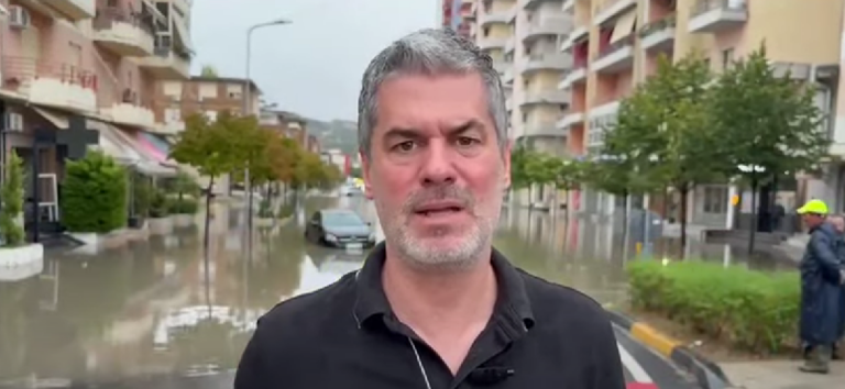 Mot i keq edhe në Vlorë, kryebashkiaku Dredha apelon qytetarët për kujdes
