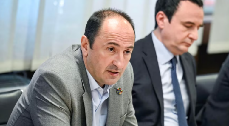 Fillon çarja e madhe në partinë e Albin Kurtit. “Kurti vendos gjithçka, si diktator”