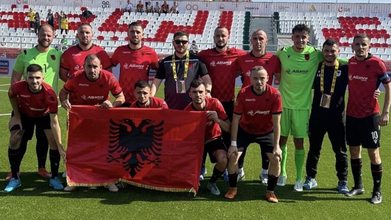 Guido Tepshi vendimtar, Shqipëria mund Turqinë 3-1 në debutimin e “Socca EuroCup 2025”