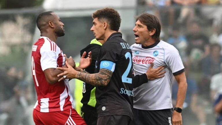 Faulli i ashpër ndaj Rrahmanit, Conte sherr me lojtarin e Olympiacos (VIDEO)