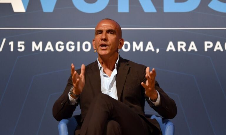 “Varreza e elefantëve fisnikë”, Di Canio thumbon Seria A për transferimet e Modric dhe De Bruyne