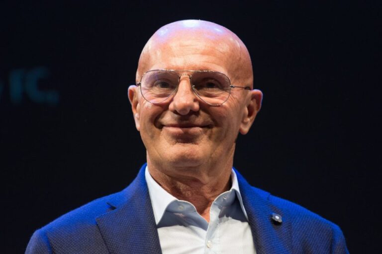 Gara për titull në Seria A, Sacchi: Napoli një hap para të tjerëve!