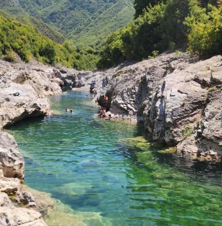 Rama ndan pamje mahnitëse nga Prekali dhe Ura e Shtrenjtë (FOTO)