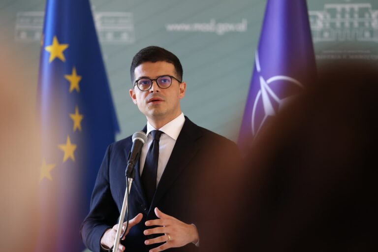 Ministri Vengu: Krenar për skuadrën e ushtarakëve dhe civilëve të Mbrojtjes