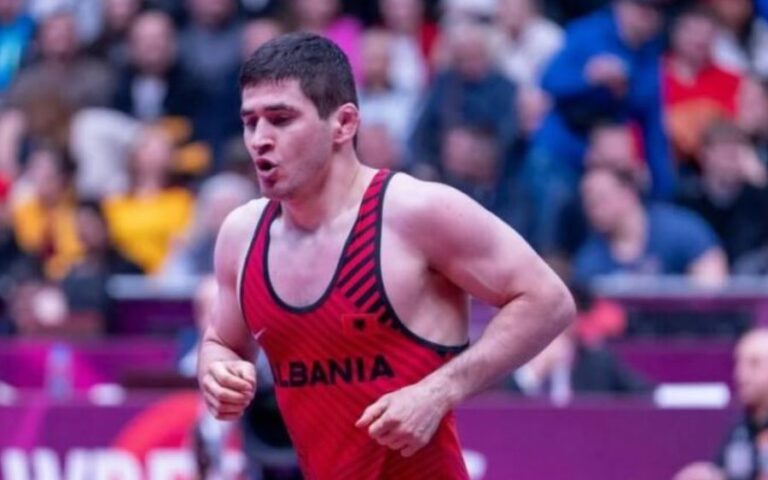 Valiev merr medalje të argjendtë në Botërorin e Mundjes