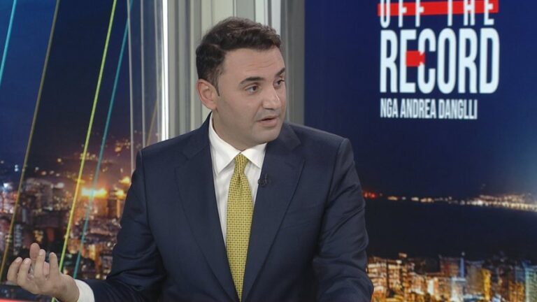 Këlliçi tregon strategjinë e re: Mur turpi për patronazhistët dhe spiunat dylekësha
