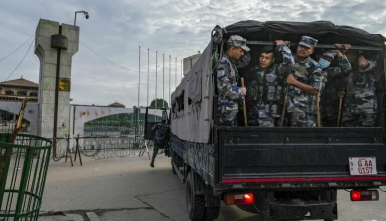 Nepal në krizë politike, 51 viktima nga protestat kundër korrupsionit