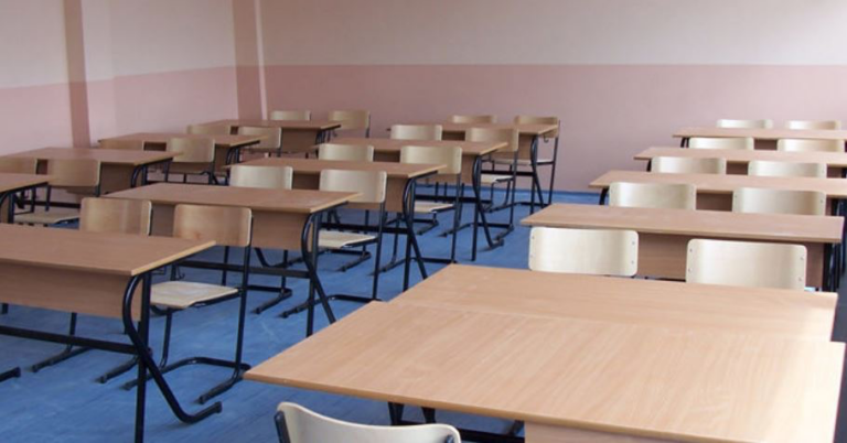 Jo vetëm në Shqipëri! Mbyllen mbi 700 shkolla në vendin fqinj