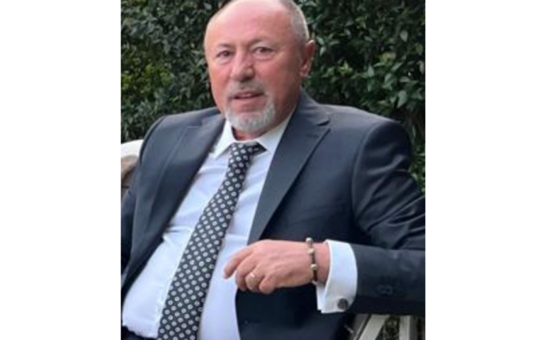 Artur Kurti, lideri i risive në Kuçovë e ktheu qytetin në shtëpinë e të gjithë qytetarëve